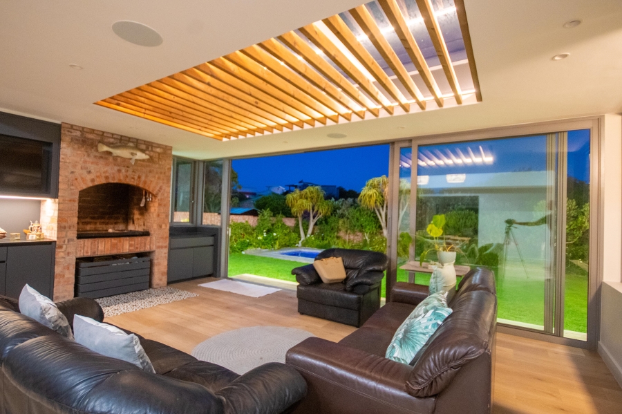 4 Bedroom Property for Sale in Cape St Francis Eastern Cape